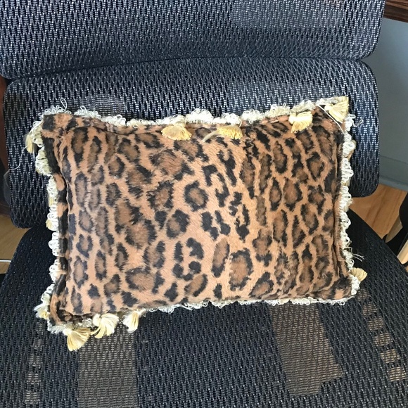 🐆 Designer pillow, Italian fabric LEOPARD - Picture 6 of 9